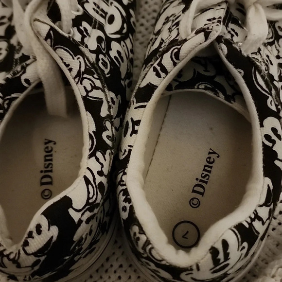 Disney Mickey Mouse Sneakers 7 - Picture 4 of 10